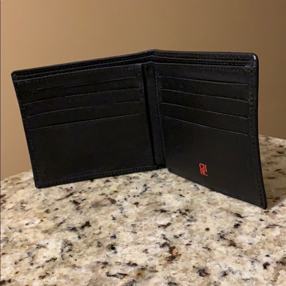 Carolina Herrera Wallet AUTHENTIC - Picture 4 of 4